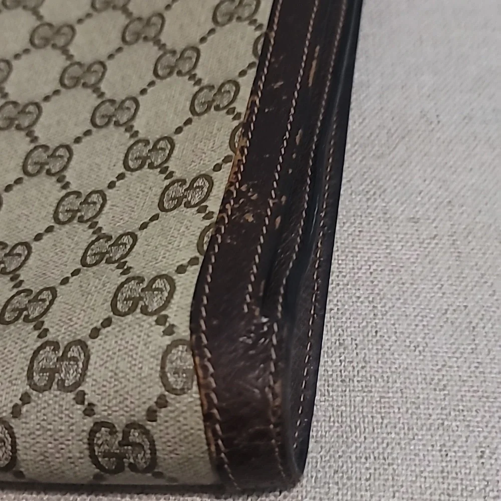 Gucci Supreme Portfolio Clutch